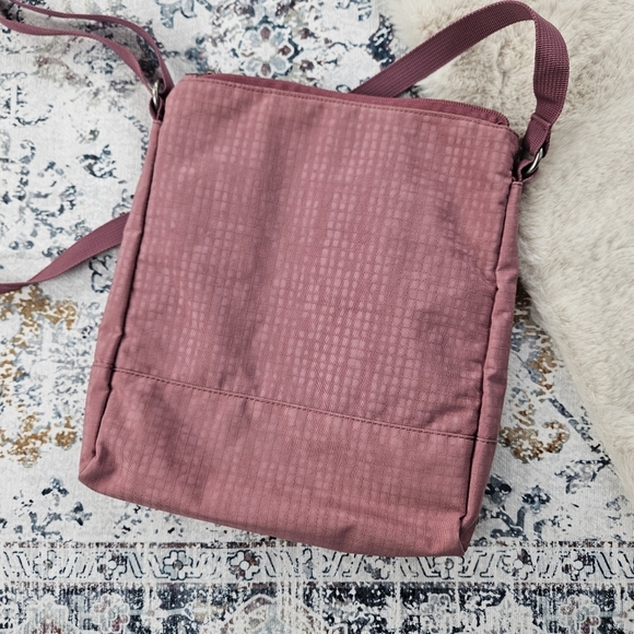 Dakine Women’s Jordy Crossbody Purse - Picture 3 of 9